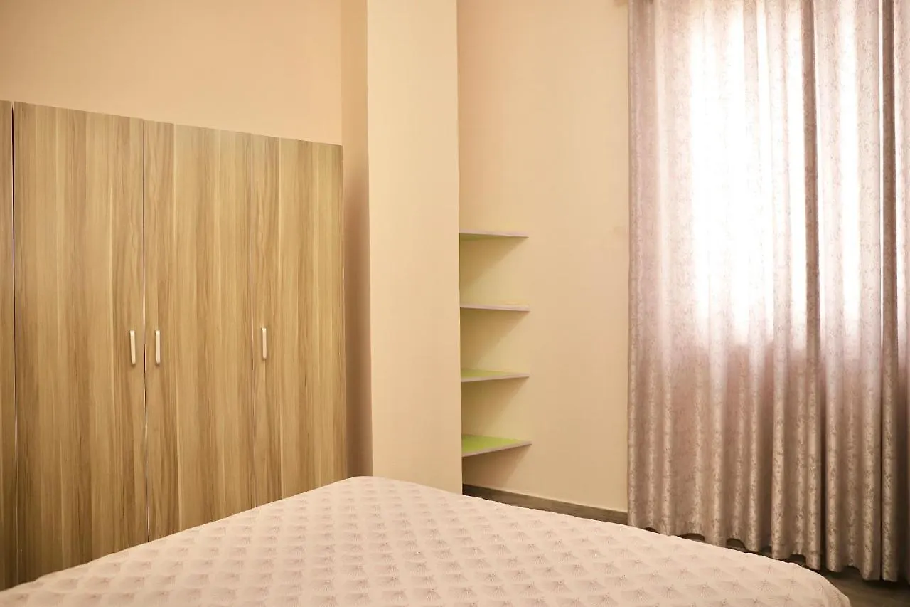 Appartamento Flower Residence Tirana Albania