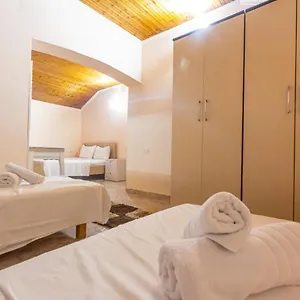 Albergue Relax, Tirana